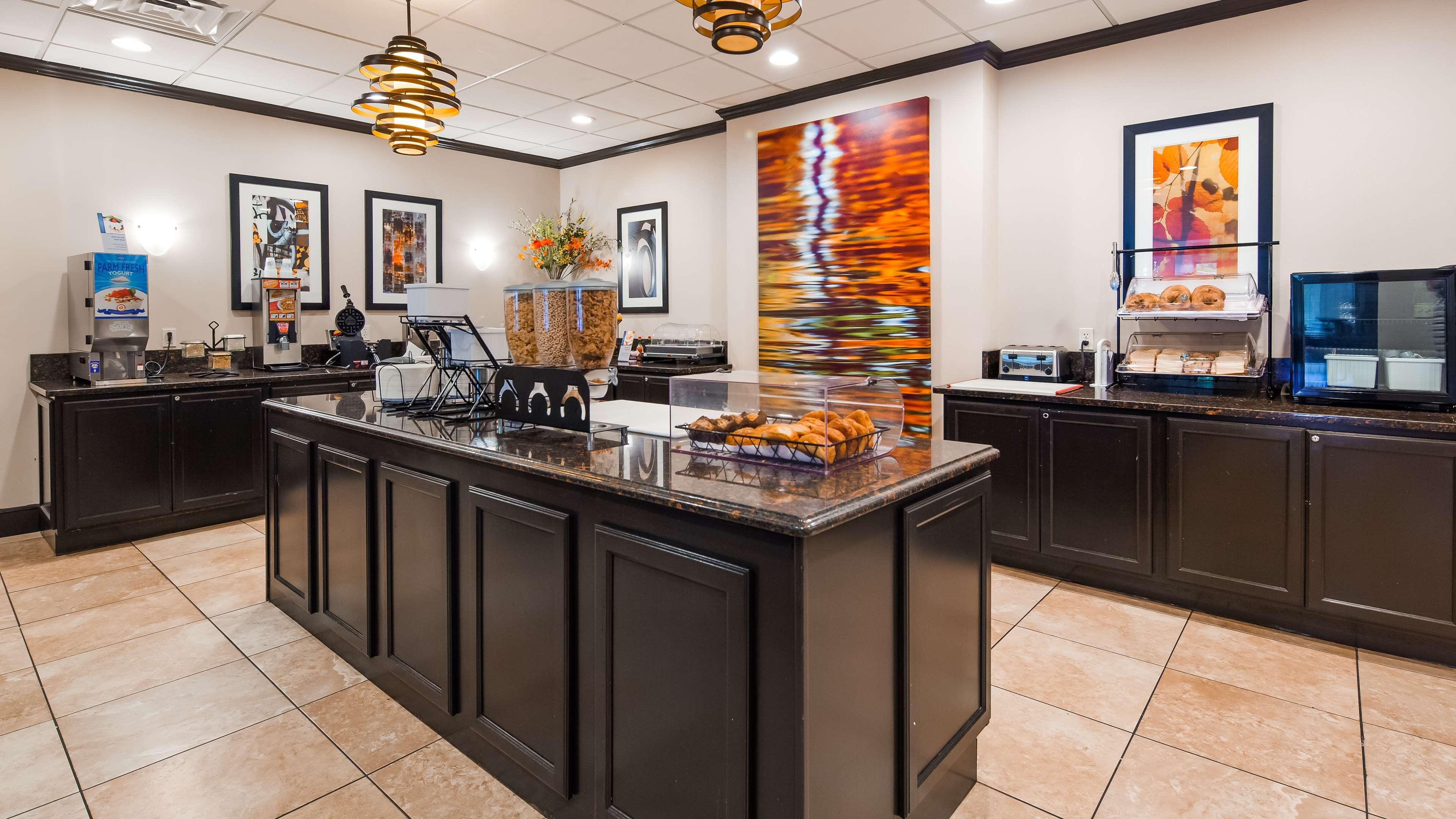 Best Western Executive Hotel New Haven-West Haven Esterno foto