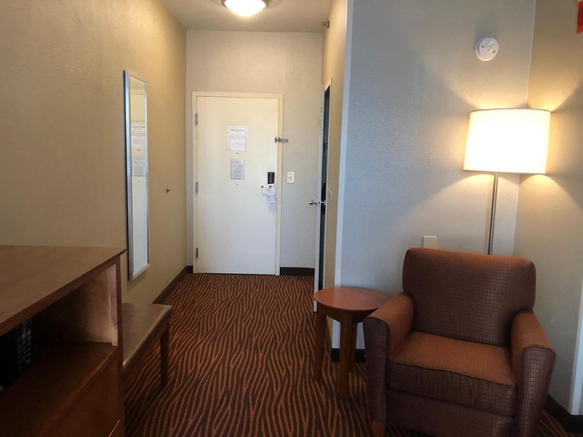 Best Western Executive Hotel New Haven-West Haven Esterno foto